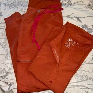 Figs Terracotta Scrubs